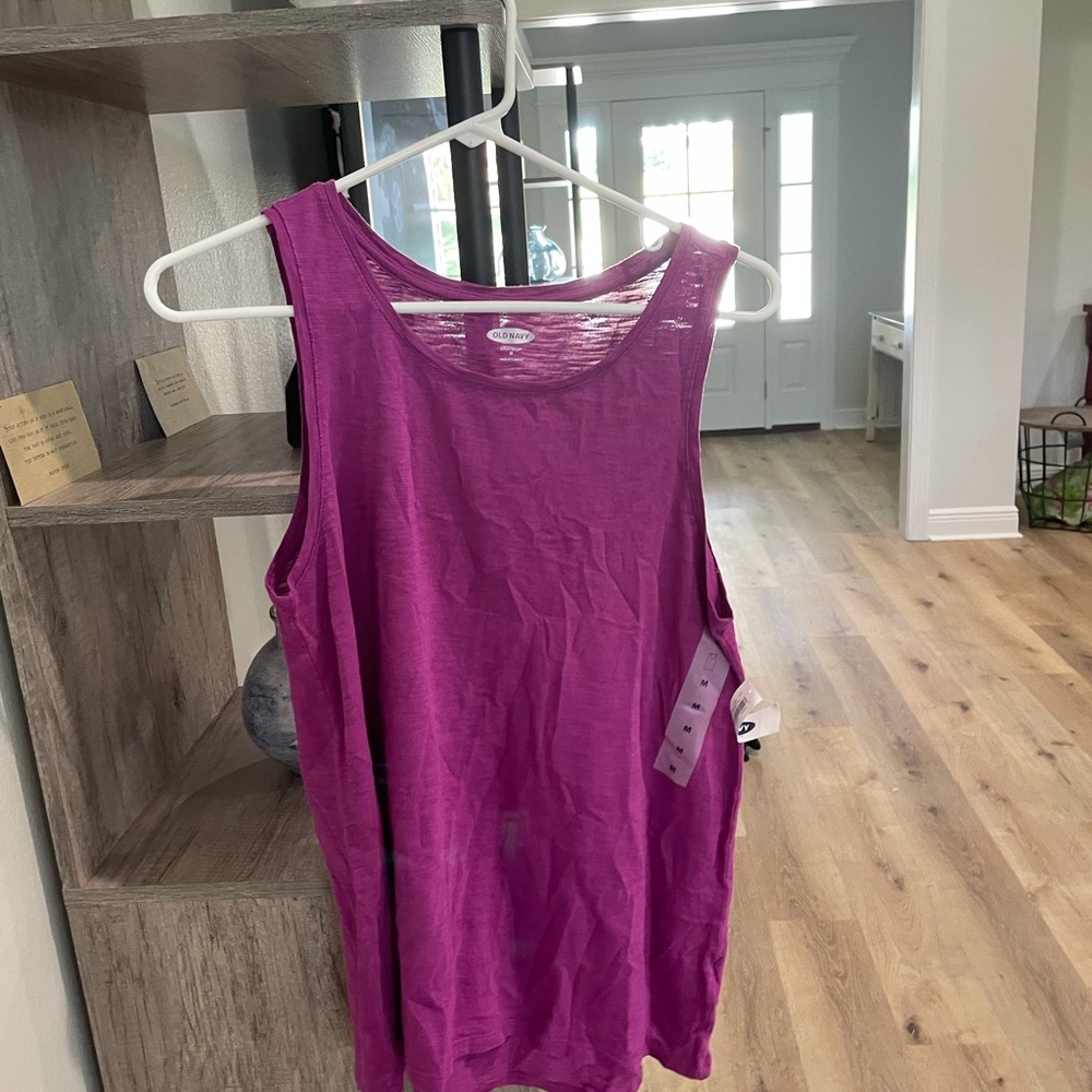 2 old navy tank tops both size medium.